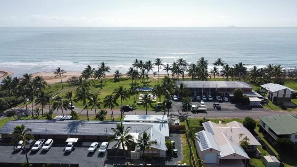 Sarina Beach Motel Grasstree Beach Exterior foto